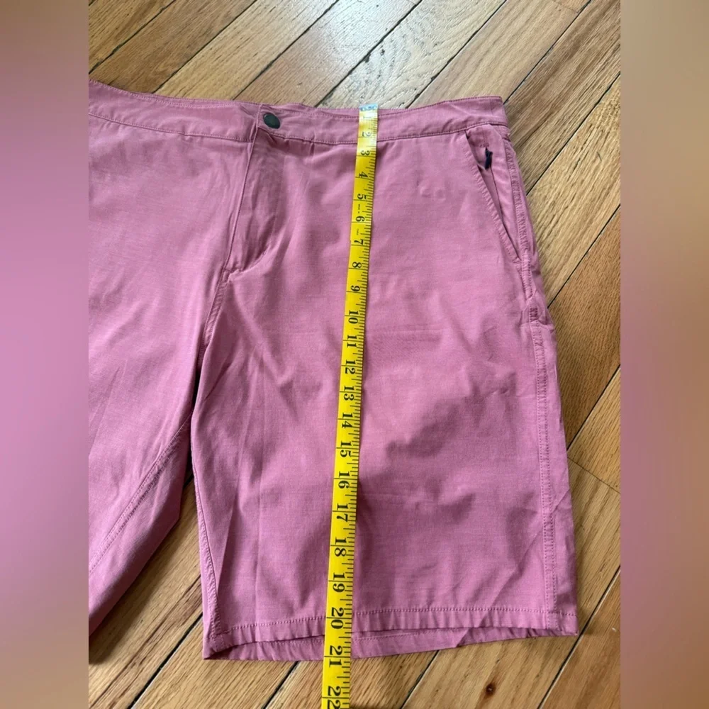 Johnnie-O Dawn 2 Dusk Hybrid Shorts Lightweight Pockets Malibu Red Men’s Size 38